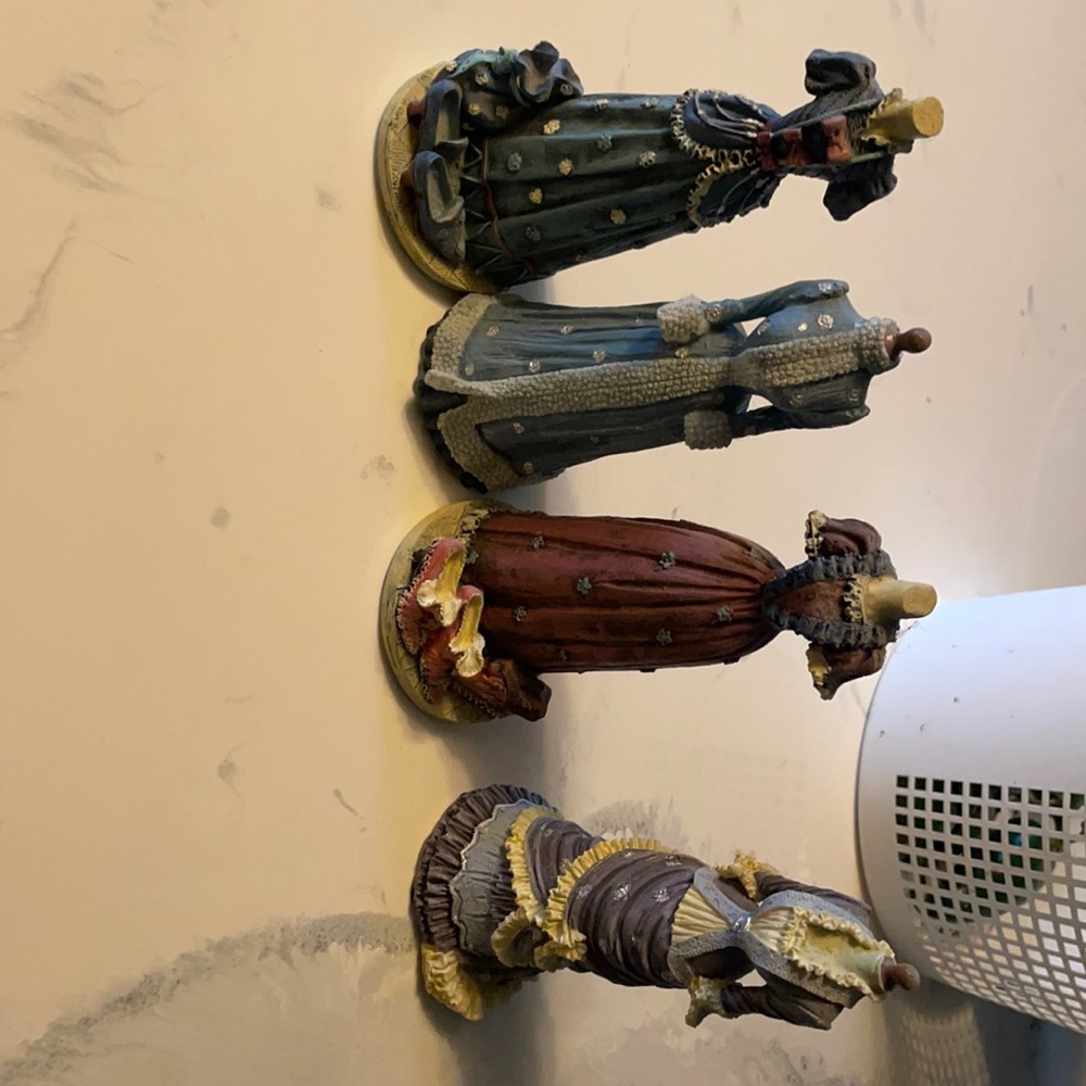 Vintage Ks collection figurines.